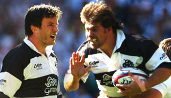 The Barbarians defeat England at Twickenham