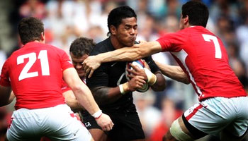 England come away with a win over Wales at Twickenham