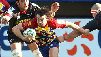 Perpignan stay top with bonus point win over Scarlets